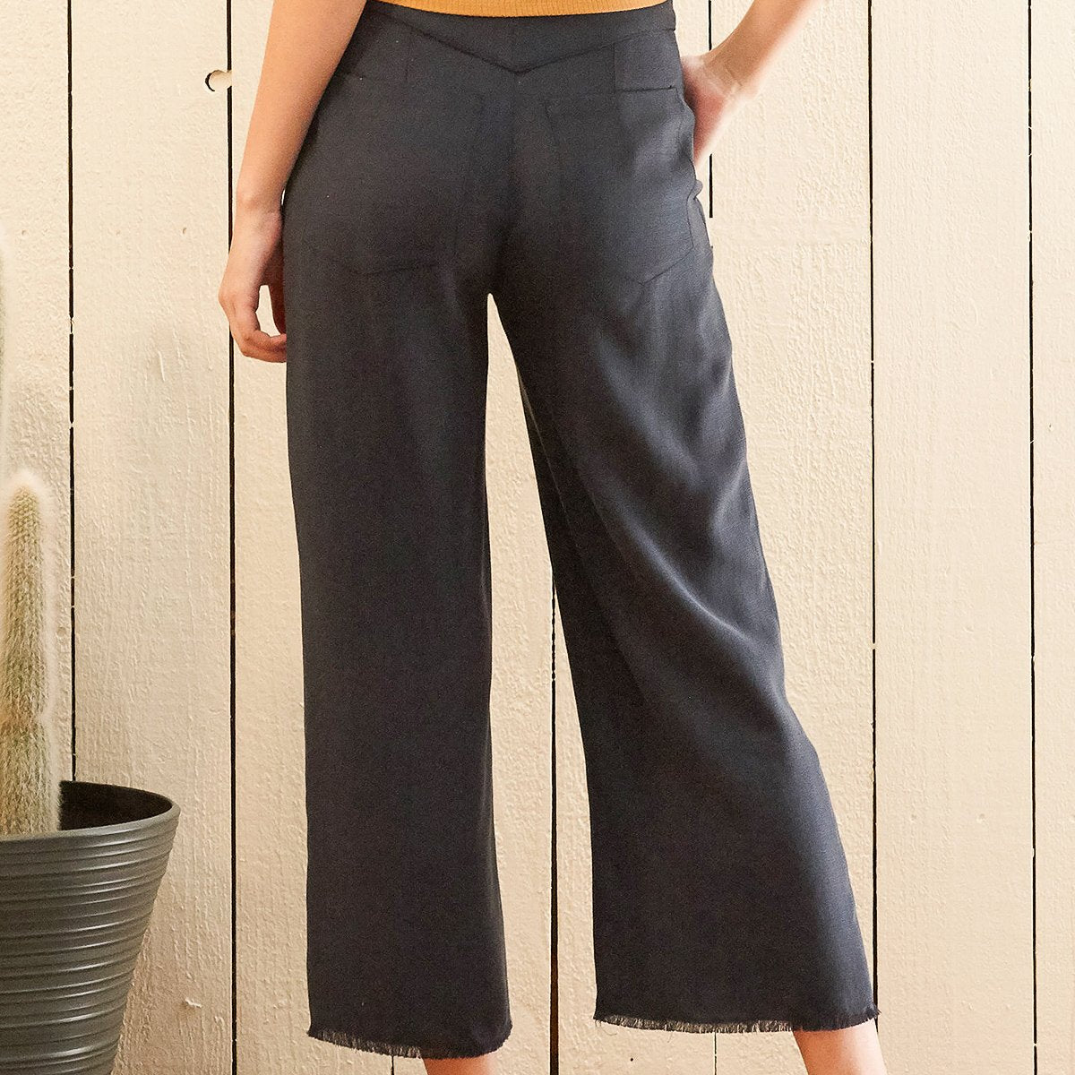 Women's Fringe Hem Cropped Pants in Navy